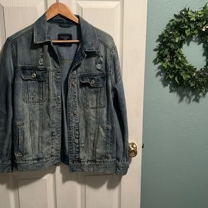 Abercrombie & Fitch jean jacket. Size M